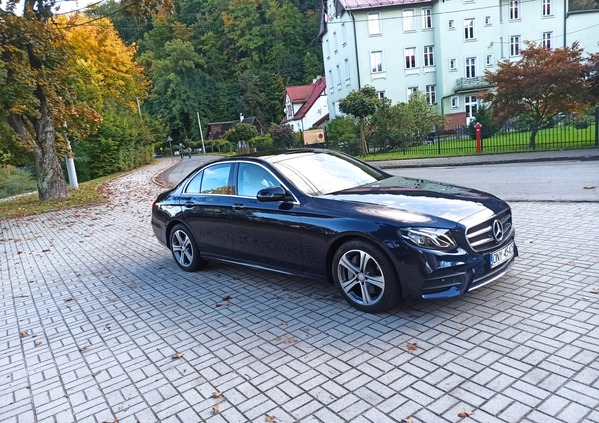 Mercedes-Benz Klasa E cena 110000 przebieg: 68000, rok produkcji 2017 z Głuchołazy małe 352